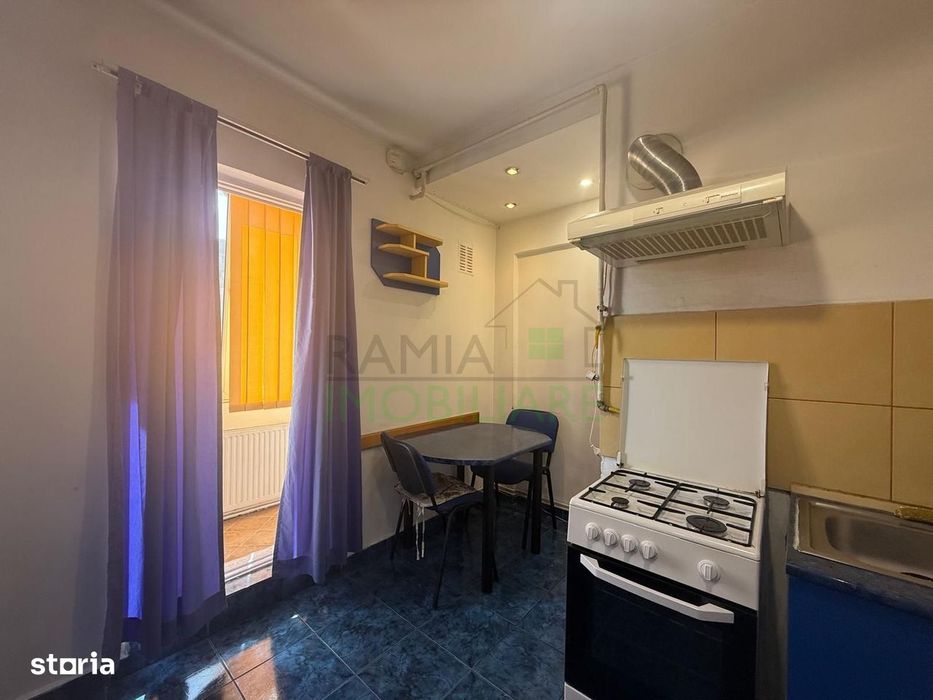 Apartament 3 camere decomandat cu 2 băi în Calea București