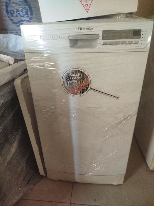 Съдомиялна машина ELECTROLUX