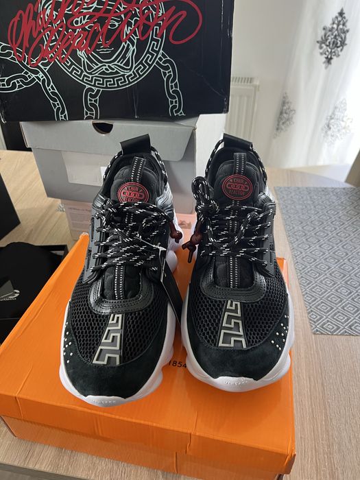 Versace Chain Reaction