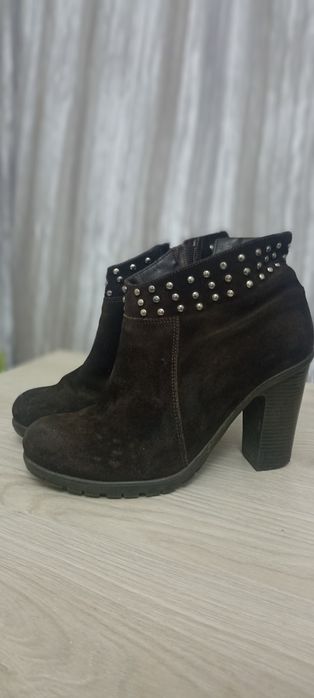 Ботильоны-казаки замшевые