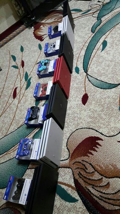 Playstation 4 PRO { 4K } HDR. 1.TB. + Bonus Top GAMES.