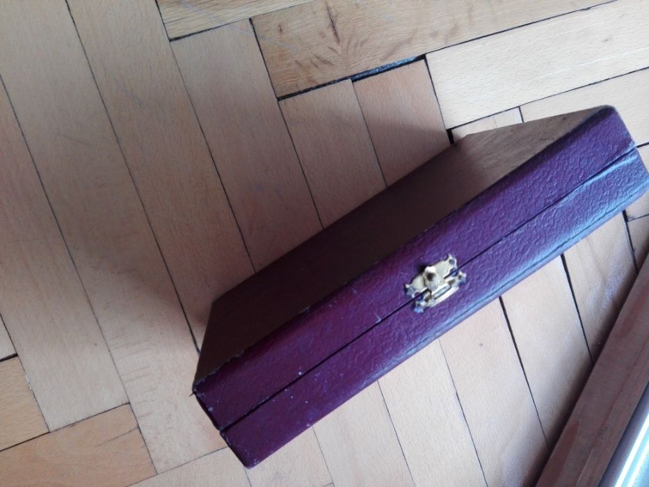 стара кутийка стара