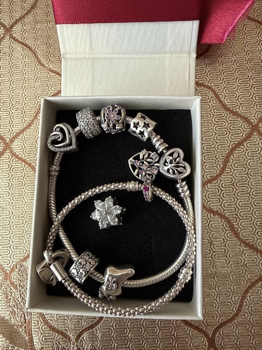 Vand bratari PANDORA oiginale cu talisman