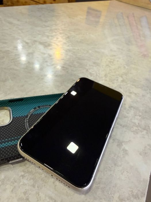 Iphone 11 64 GB White