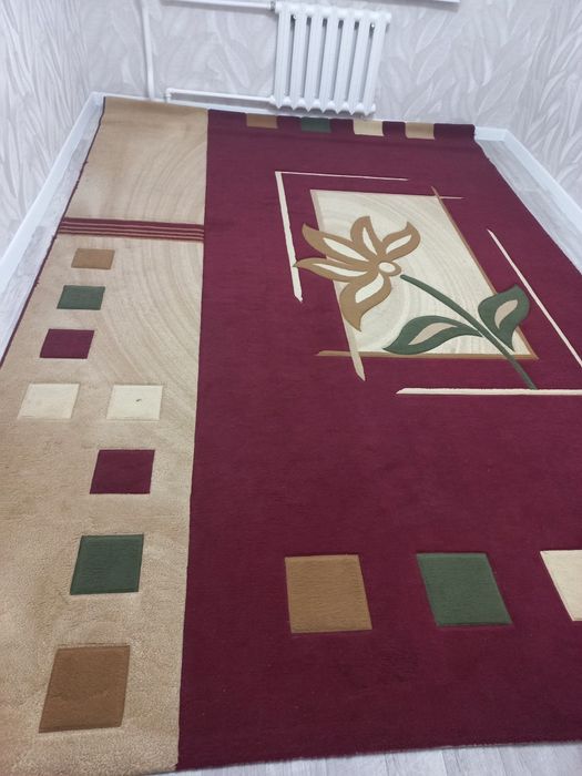 Продам ковёр в отличном состоянии