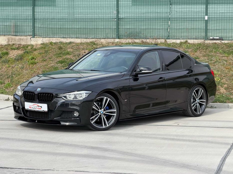 BMW 330e M-Pack Plug-In Hybrid / 2.0 - 252Cp / RATE / Trapa / Full LED / AppleCar Play / Side Assist