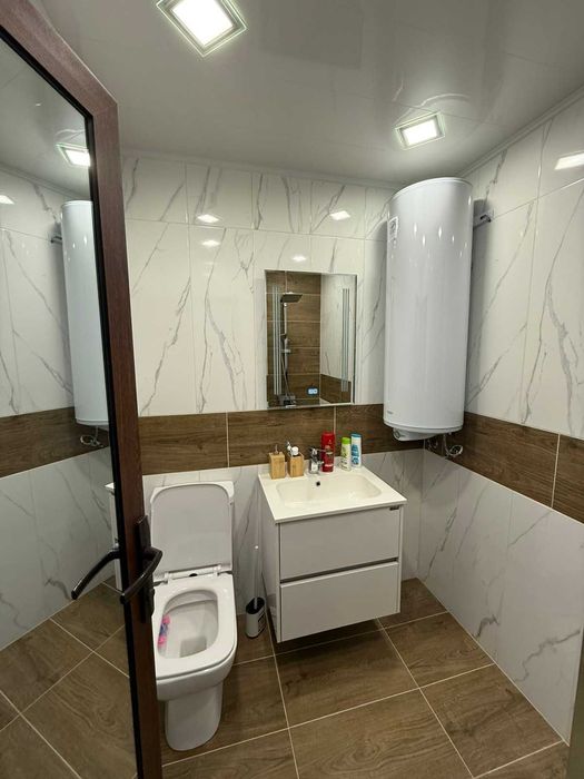 Дава се под наем Тристаен апартамент в Пловдив, Христо Смирненски - 80 кв.м за 663 € - Снимка #7