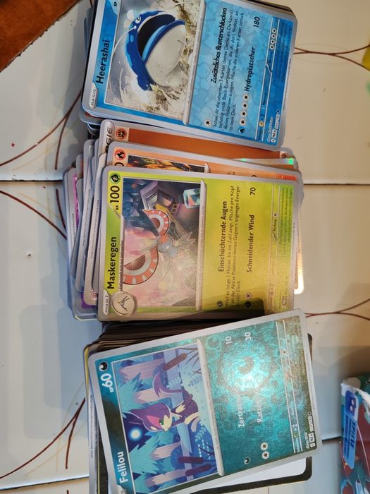 Cărți Pokemoni noi