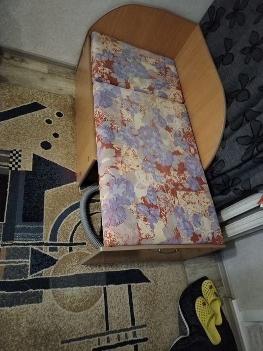 Продам. Продам подростковый   диван.