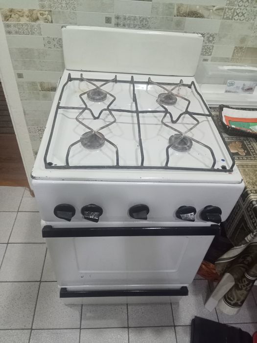 Газовая плита рабочая продается