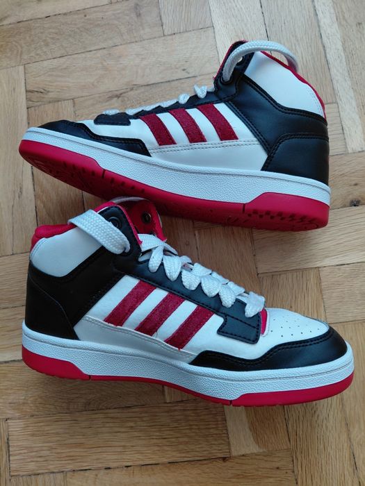 Маратонки Адидас за момче