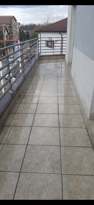 Închiriez apartament 2 camere Rosu