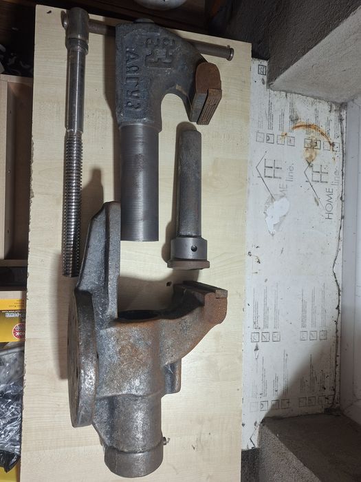 Тиски слесарные новая