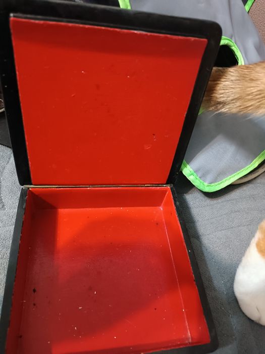 Продам шкатулку (винтаж)