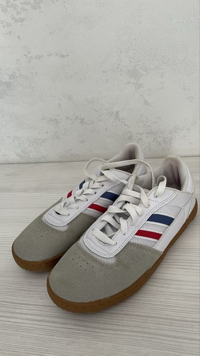 Кросовки для мальчиков кеды сороконожки бутсы