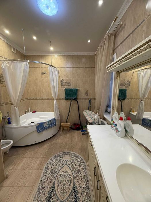 Продаю современный коттедж в черте города!