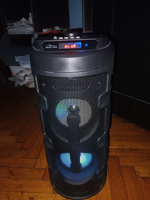 Boxa bluetooth Led cu maner