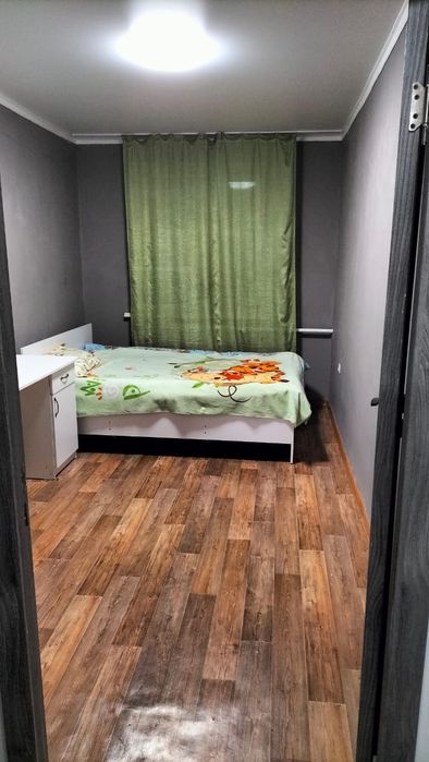 Срочно продам 4 комнатную квартиру