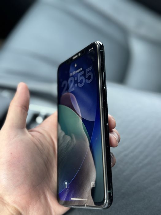 Продам Iphone 11pro max айфон