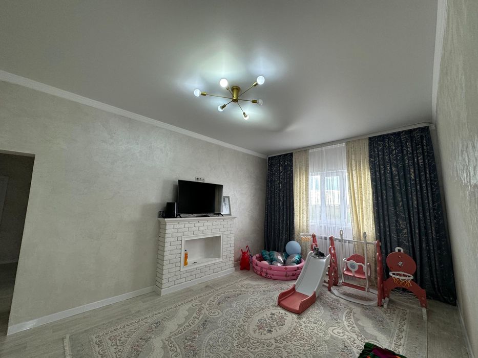 Продам дом. район Шестихатка