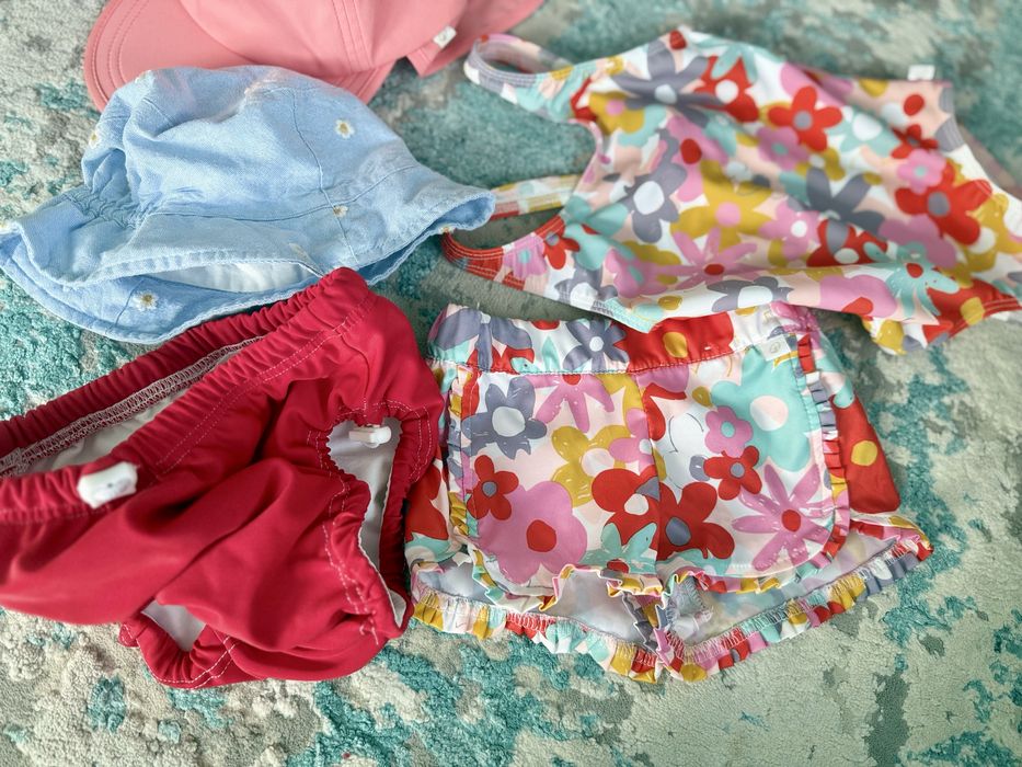 set de costum de baie fetite si palarii 9-18 luni