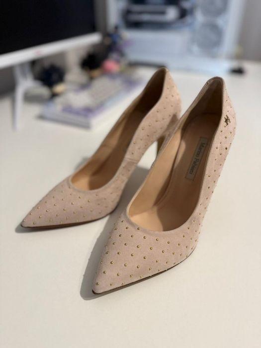 Туфли на каблуках