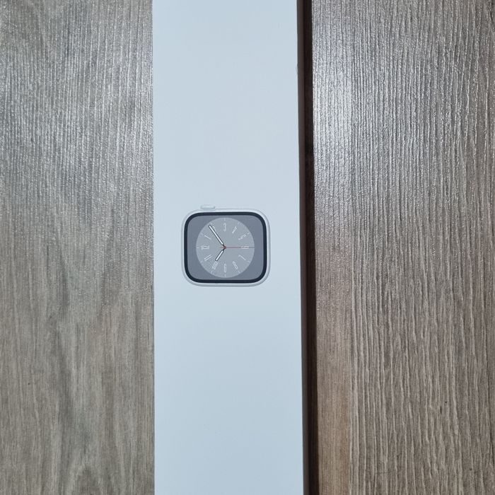 Apple Watch 8 series с оригинальными лямками