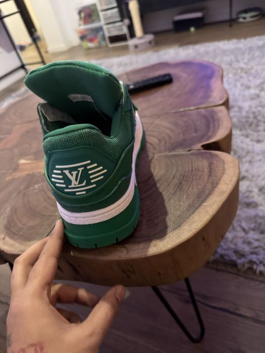 Lv uri vand sau  schimb  numarul 43 cei albinaunt berska