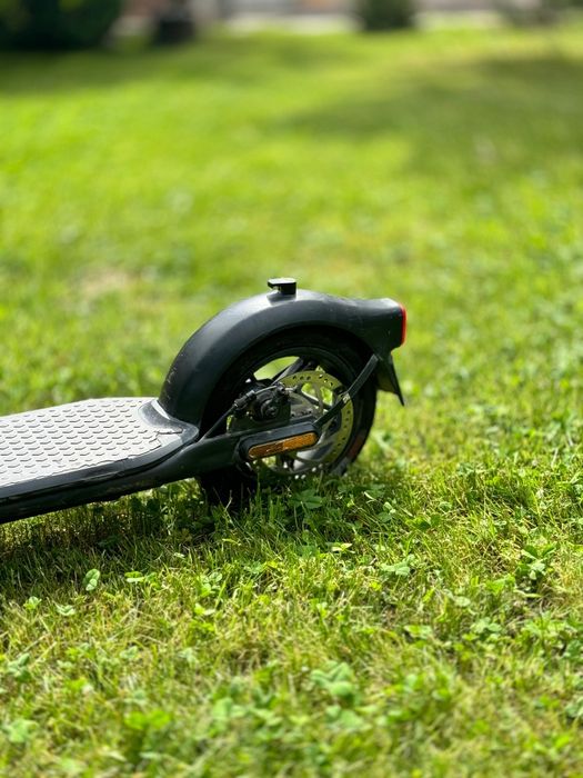 Электросамокат NineBot