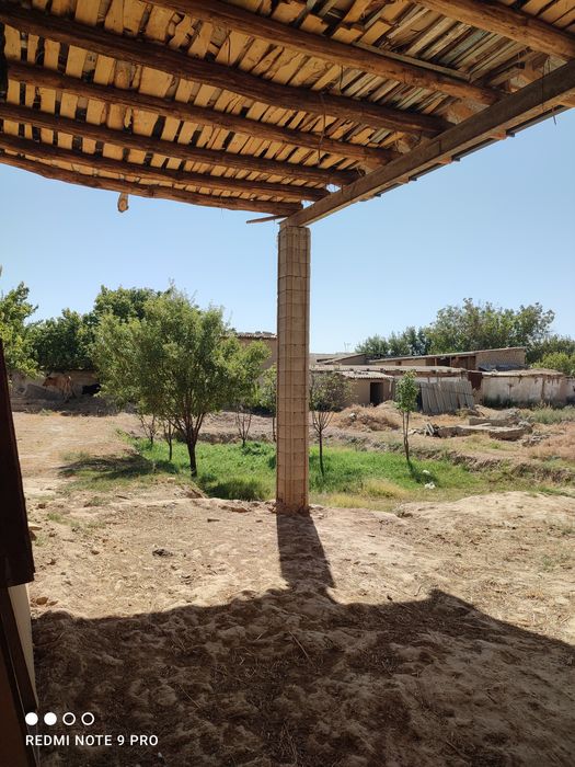 Участка сотилади Уч тепа