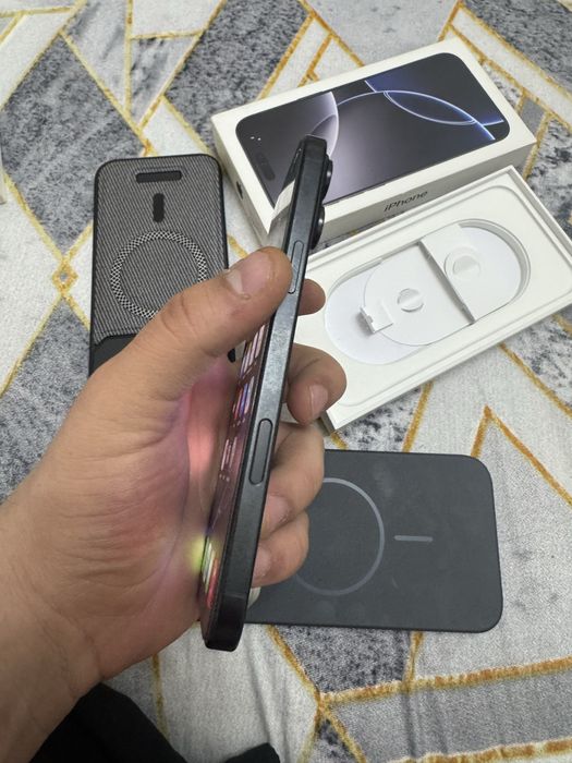 Apple iPhone 16 Pro Max