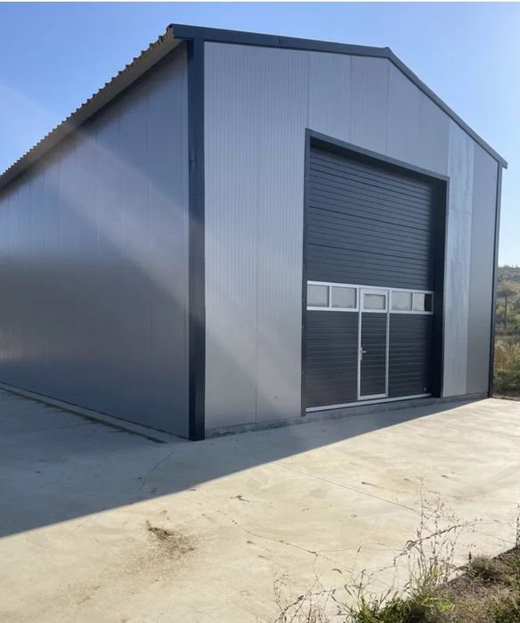 Hala metalica confecționată din profil ipe 200  12X30X4   8500 de euro
