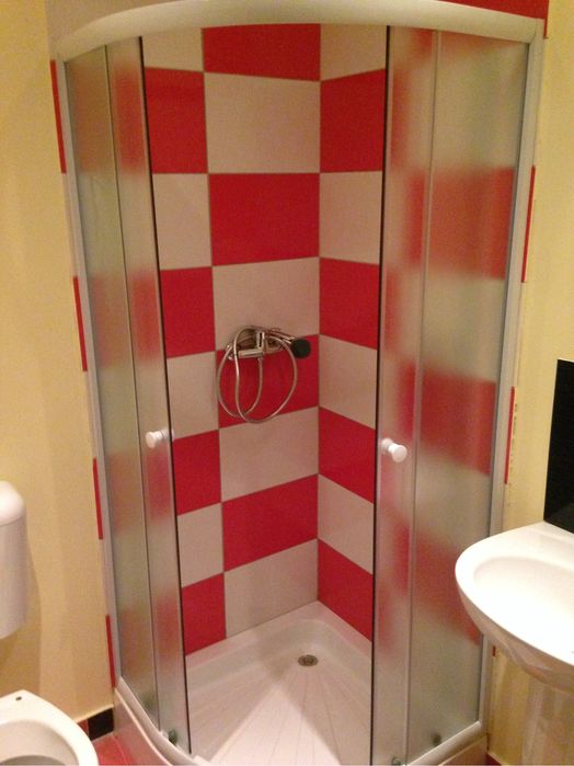 Pensiune/Cabana/Ciubar/Sauna/14 dormitoare cu baie proprie/Bucovina