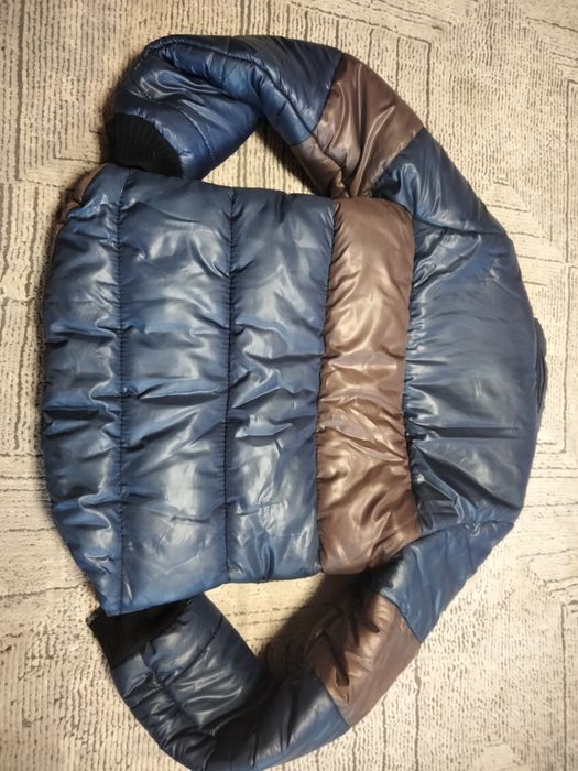 Vând geacă The Royal Pine Club