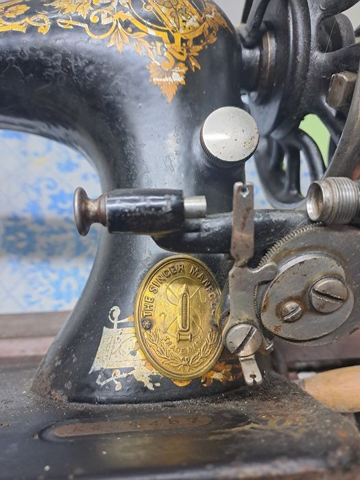 Машинка швейная ЗИНГЕР