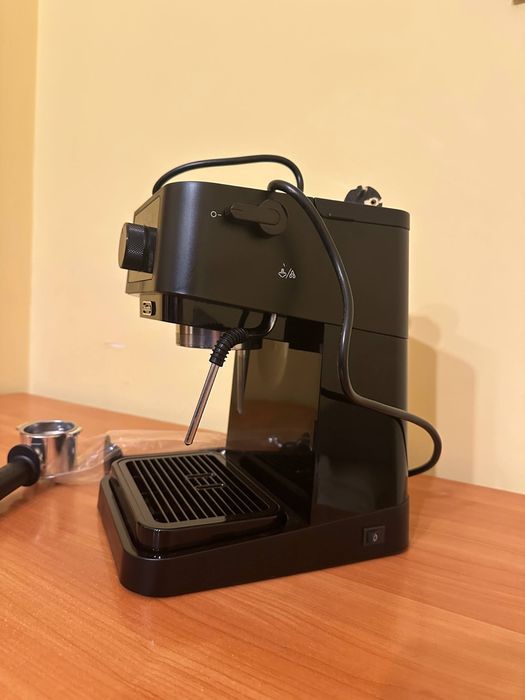 Кафемашина Delonghi EC235.BK