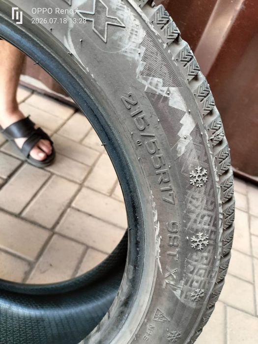 Продам зимние шины с шипами