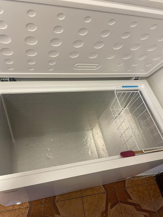 Lada Frigorifica cu garantie  folosita 2 luni