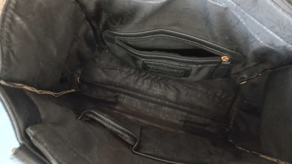 Kardashian оригинална дамска чанта + подарък нова чанта