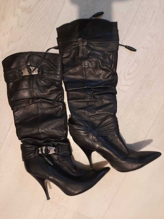 Cizme piele marimea 37 negre Made in Italy - putin folosite