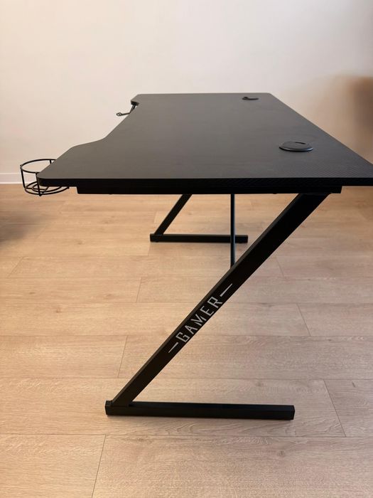 Birou gaming HALSTED 60x120 negru