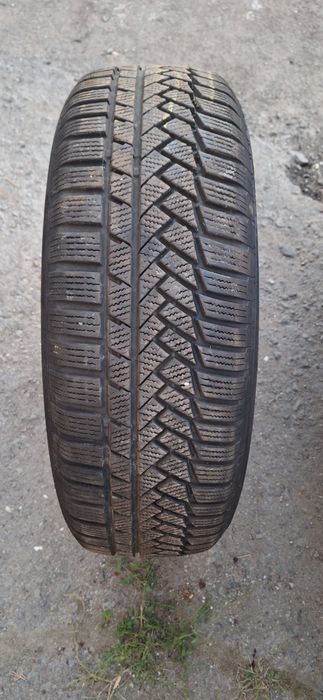 Зимни гуми Continental за джип 215/ 65/17 17