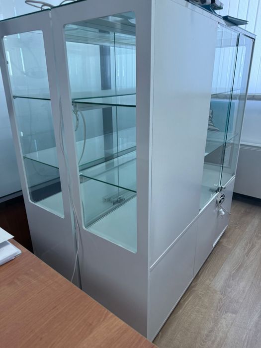 Продаются витрины