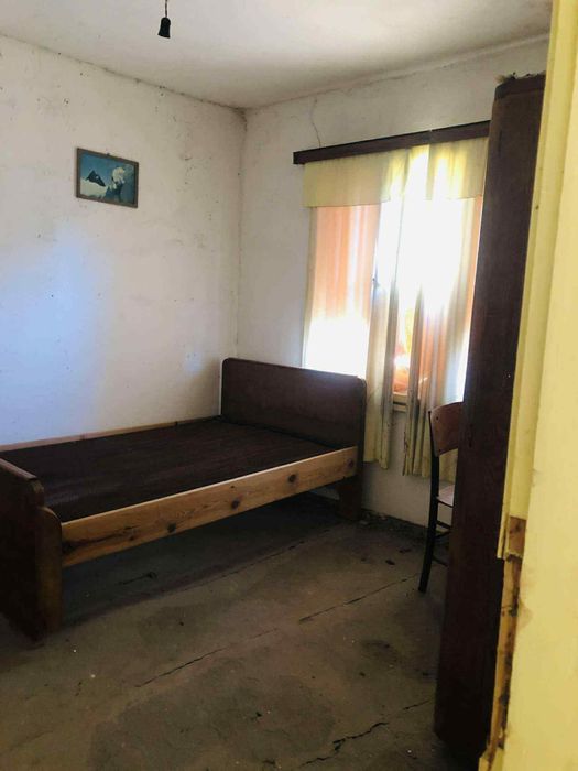 Продава се Къща в с. Градище, Област Плевен - 1 кв.м за 12750 €/кв.м - Снимка #2