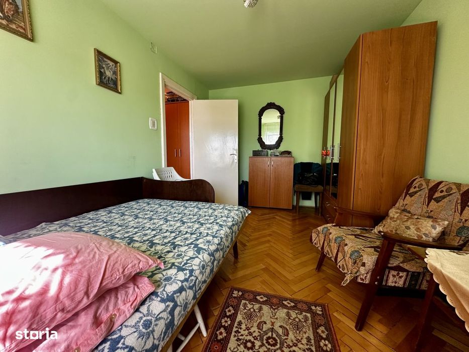 Aparatament 3 camere semidecomandat -zona Dambovita