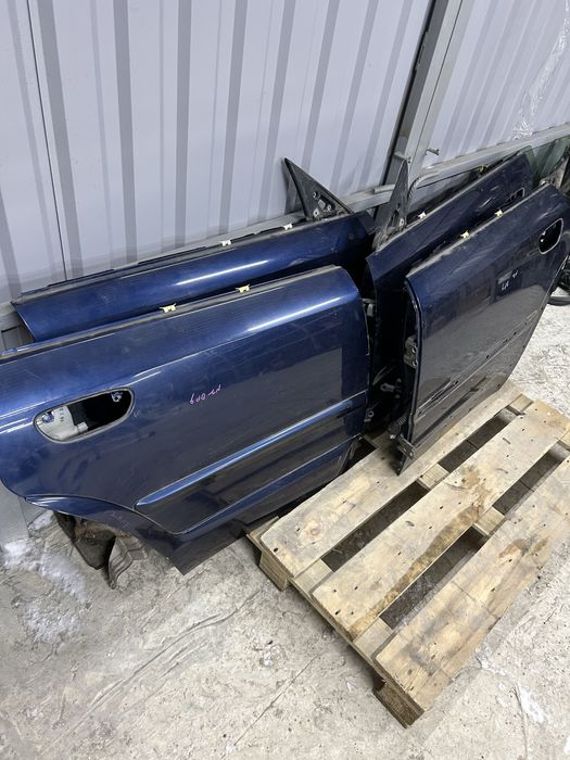 Двери Subaru Outback