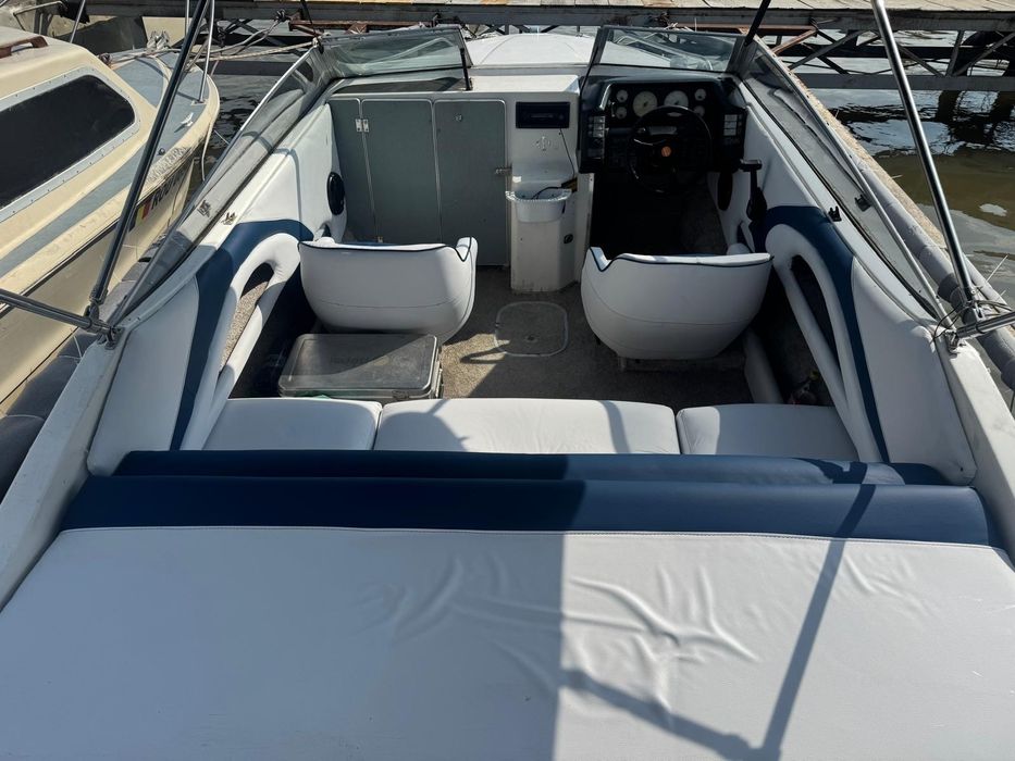 Barca bayliner capry