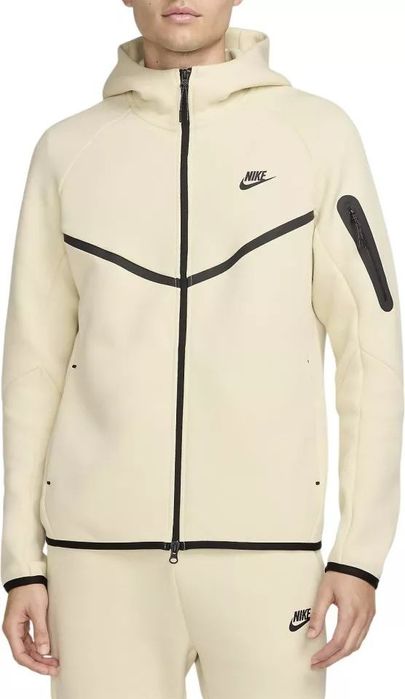 Екипи Nike Tech Fleece