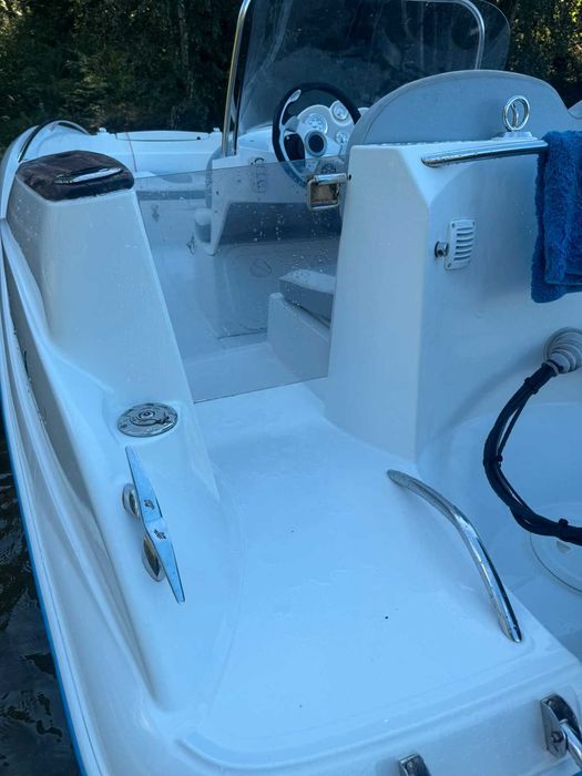 Моторна лодка QUICKSILVER MERCURY + колесар