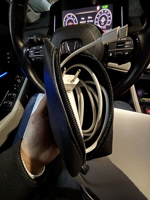 Продам MacBook Pro на 1террабайт